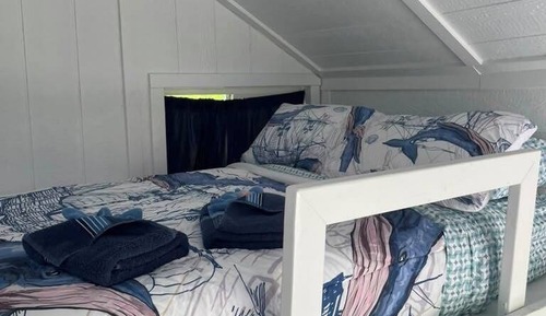 Quadruple Cabin, Shared Bathroom, Humpback Shack, Inn Location