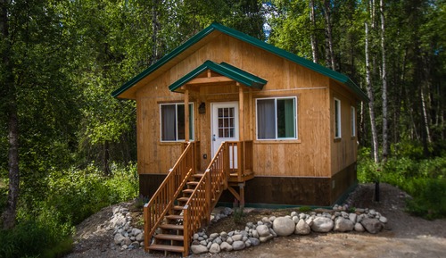 Family Cabin 4, Queen Bedroom, Two Futons, Full Kitchen, Private Bathroom, Dining Area
