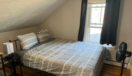 Triple Room, Shared Bathroom (1)