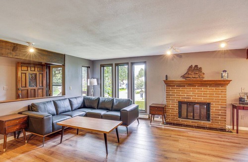 Northeast Anchorage Cottage | Near Downtown & Fishing: Anchorage Escape!