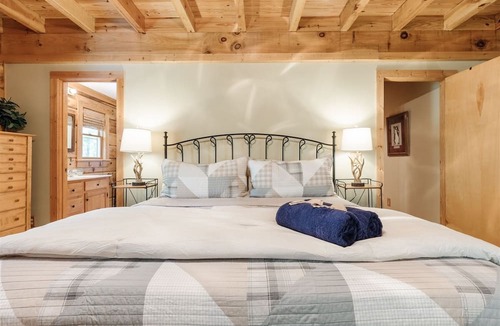 Greenville Cabin | Neely Cabin Near DT Greenville | 3 Bed, 2 Bath