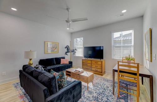 Columbia Apartment | Green House @ Township- Unit A | 3BR 3BA