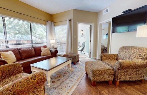 New Braunfels Condo | River City Resorts: INV 115: Free Tubes, On Comal, Walk to Schlitterbahn