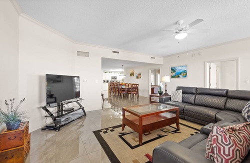Arcadian Shores Condo | $150 activities - E-gift card when you book - Spacious 4BR | Large Groups | M909