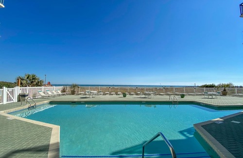 Ocean Drive Condo | 30% off 3-7 nights thru Aug. Ocean Drive. 4BR 3BA OF condo. 3 night min.