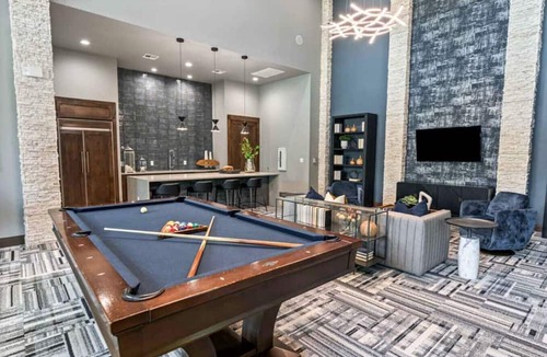 Grogan's Mill Apartment | Spacious Pool View 1 Bedroom/1 Bath Condo in The W