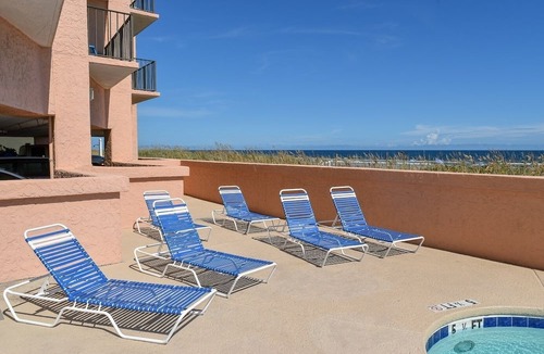 Crescent Beach Condo | 2 night minimum. Discounts all year. 1 bedroom oceanfront. Great location. Pool.