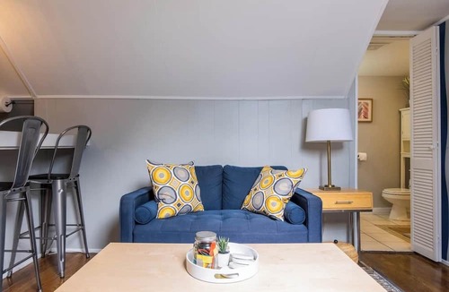 West Plaza Apartment | Charming Hideaway in Westport | 16