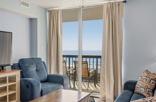 Windy Hill Condo | Beautifully decorated oceanfront condo close to Barefoot Landing inWater Pointe