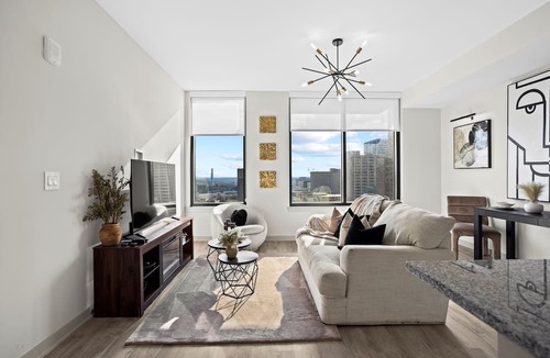 Peachtree Center Apartment | 20th-Floor Luxury 1BR | Skyline Views, Pool, Walk to Mercedes-Benz Stadium