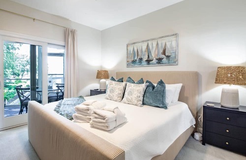 Isle of Palms Condo | Peaceful Marina Views, Pool Access, Relaxing Screened Porch, Easy Stroll/Bike to Restaurants & Beach