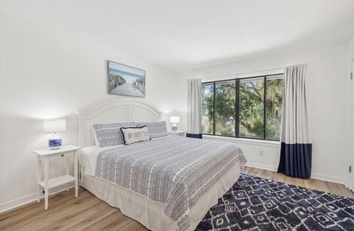 Hilton Head Island Condo | 77 Springwood Villa @ Forest Beach | Pool View | Minutes to Coligny | 10 min walk to the Beach