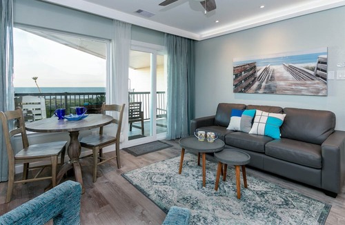 Galveston Condo | NEW Heated Pool & HOT Tub! Top-Floor-Ocean View!