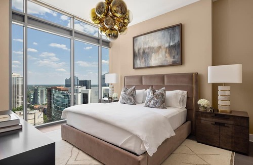 Midtown Apartment | *New* 28th Floor - Skyline Penthouse