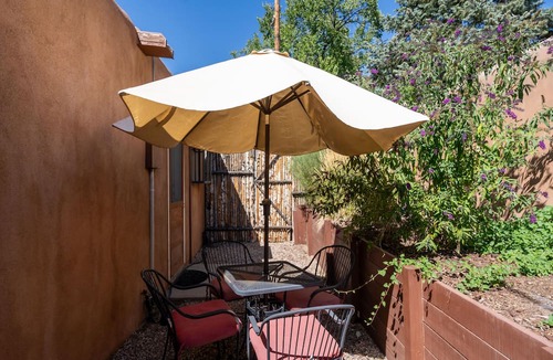 Historic Eastside Condo | Rio Vista Casita | Minutes from Downtown Santa Fe!