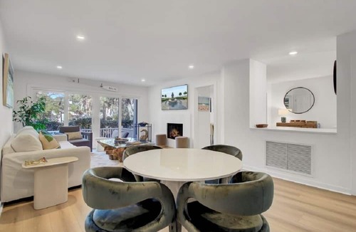 Twin Oaks Condo | Award-Winning Resort Amenities | Racquet Club Villa 43