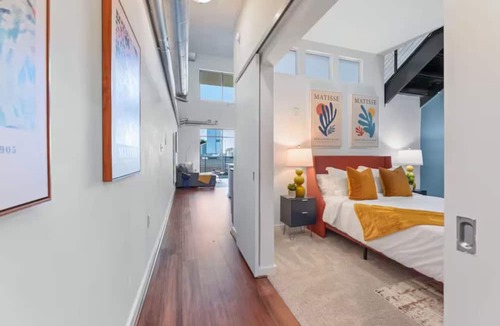 Atlantic Station Area Apartment | King + Queen 2-Story Loft w/2 Ensuite Baths, Private Balcony @ Atlantic Station