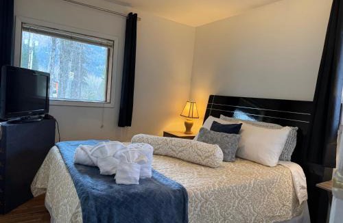 Alyeska Apartment | Chair Four Por Favor - Walk Almost Anywhere at Alyeska Resort!