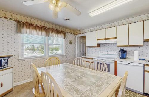 Fenwick Island House | 37534 Lighthouse Rd #202