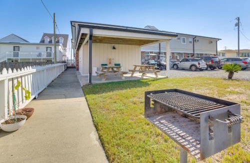 Cherry Grove Beach Apartment | Walk to North Myrtle Beach: Studio w/Pool Access!