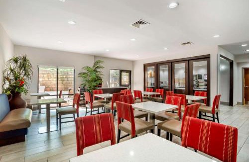 Arcadia Hotel | Comfort Suites At WestGate Mall