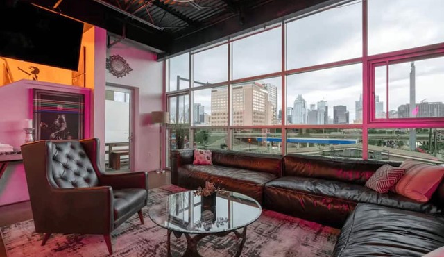 Swanky Townhome