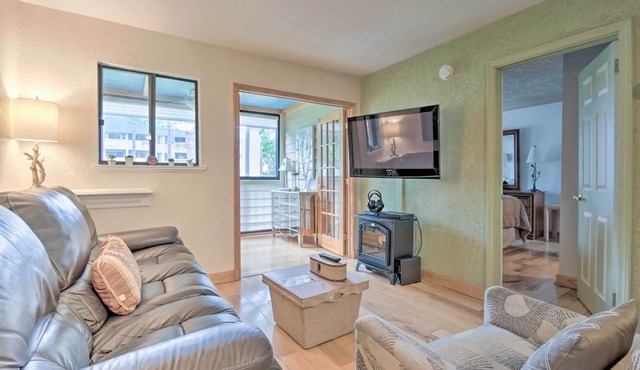 Sunroom + Beach Access: Hilton Head Condo