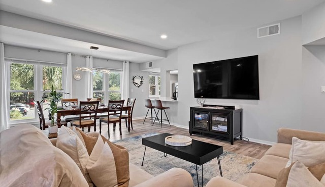 Pet Friendly- Palmetto Dunes-Shelter Cove-Neptune-Luxury Villa