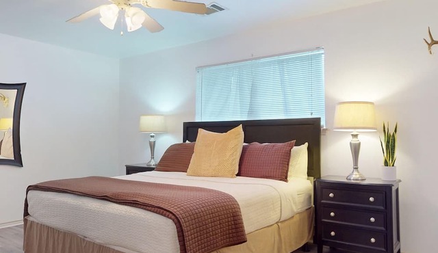 River City Resorts: WW J203 *Guadalupe River, Free Tubes with Rental*