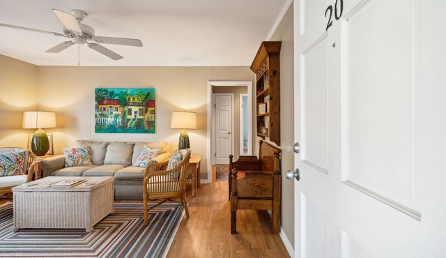 Sullivans Island condo, centrally located, near beach & more - 20 Island House