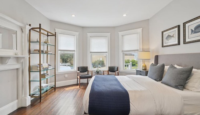 6BR Boston Home | Near T