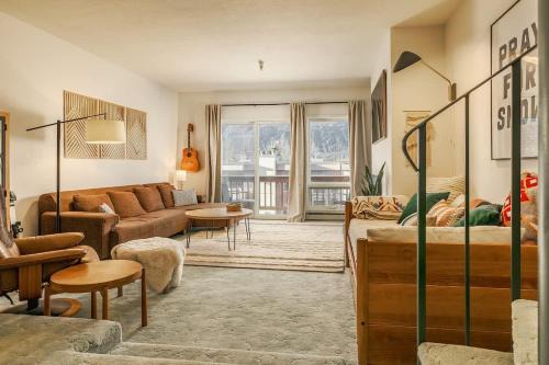 Alpine Charm By Alyeska Sleeps 6