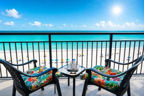 New ! Ocean Reef Resort-Unique Renovated Oceanfront Condo -Free parking - Amazing pools & Views