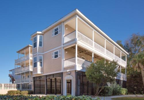 Wyndham Ocean Ridge Eight 8BR Apartments