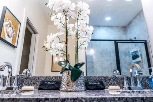 Corporate Stay Atlanta Near Downtown, Airport, Marta Workstation
