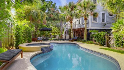 2701 Palm Boulevard by AvantStay