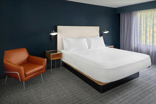 Courtyard by Marriott Kansas City Shawnee