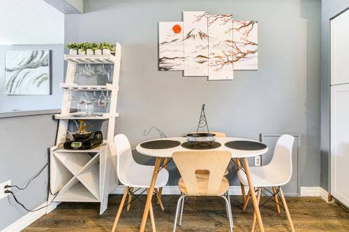 11 Mi to Kincaid Park: Convenient + Cozy Apt!